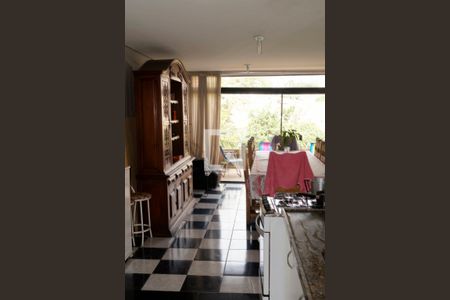 Casa à venda com 437m², 5 quartos e 1 vaga