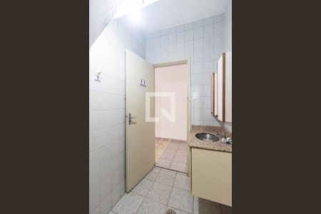 Casa à venda com 184m², 4 quartos e 2 vagas Casa à venda com 184m², 4 quartos e 2 vagasBanheiro