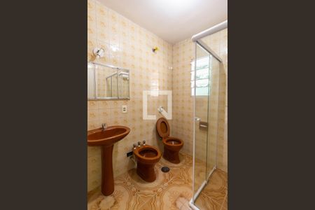 Casa à venda com 184m², 4 quartos e 2 vagas Casa à venda com 184m², 4 quartos e 2 vagasBanheiro