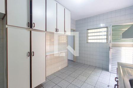 Casa à venda com 184m², 4 quartos e 2 vagas Casa à venda com 184m², 4 quartos e 2 vagasCozinha