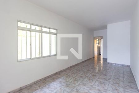 Casa à venda com 184m², 4 quartos e 2 vagas Casa à venda com 184m², 4 quartos e 2 vagasSala de Jantar