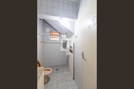 Casa à venda com 184m², 4 quartos e 2 vagas Casa à venda com 184m², 4 quartos e 2 vagasBanheiro