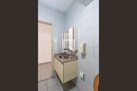 Casa à venda com 184m², 4 quartos e 2 vagas Casa à venda com 184m², 4 quartos e 2 vagasBanheiro