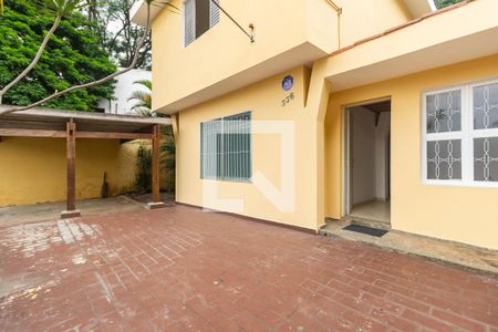 Casa à venda com 184m², 4 quartos e 2 vagas Casa à venda com 184m², 4 quartos e 2 vagasEntrada