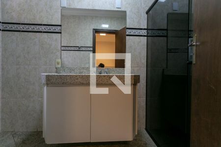 Apartamento à venda com 300m², 3 quartos e 1 vaga Apartamento à venda com 300m², 3 quartos e 1 vagaBanheiro da Suíte 1