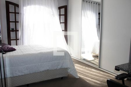 Casa à venda com 140m², 5 quartos e 3 vagas Casa à venda com 140m², 5 quartos e 3 vagasQuarto 2