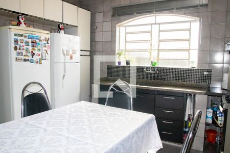 Casa à venda com 140m², 5 quartos e 3 vagas Casa à venda com 140m², 5 quartos e 3 vagasCozinha
