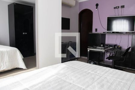 Casa à venda com 140m², 5 quartos e 3 vagas Casa à venda com 140m², 5 quartos e 3 vagasQuarto 2