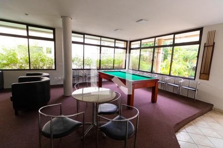 Apartamento à venda com 70m², 3 quartos e sem vagaÁrea comum - Sala de Jogos