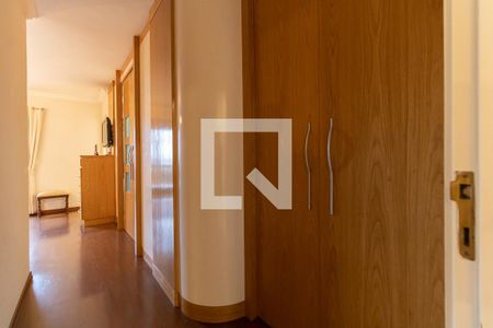 Apartamento à venda com 220m², 4 quartos e 3 vagas Apartamento à venda com 220m², 4 quartos e 3 vagasSuíte 1