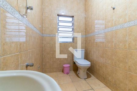 Casa à venda com 320m², 3 quartos e 2 vagasBanheiro da Suíte