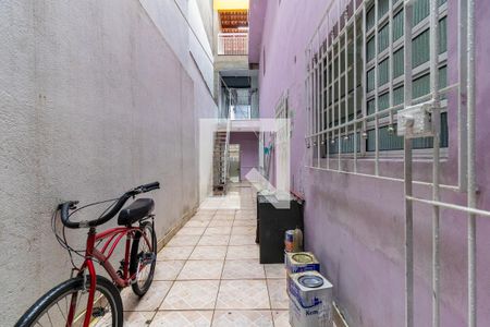 Casa à venda com 320m², 3 quartos e 2 vagasCorredor
