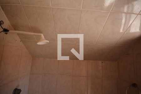 Casa de condomínio à venda com 300m², 5 quartos e 5 vagasBanheiro de serviço