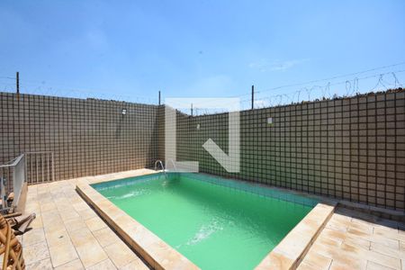 Casa de condomínio à venda com 300m², 5 quartos e 5 vagasPiscina