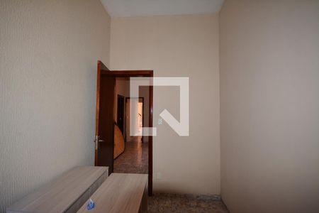 Casa de condomínio à venda com 300m², 5 quartos e 5 vagasQuarto  4