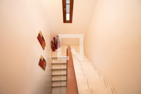 Casa à venda com 144m², 3 quartos e 5 vagas Casa à venda com 144m², 3 quartos e 5 vagasescada