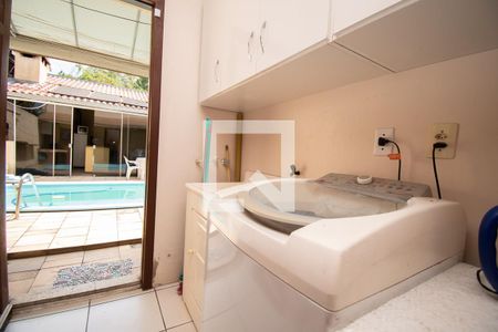 Casa à venda com 144m², 3 quartos e 5 vagas Casa à venda com 144m², 3 quartos e 5 vagaslavanderia