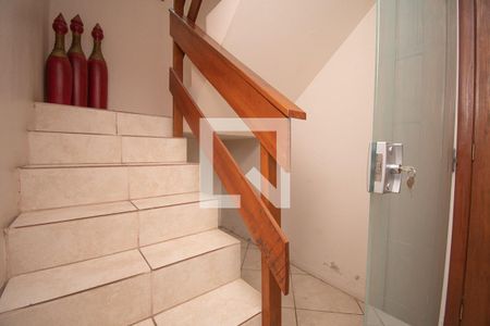 Casa à venda com 144m², 3 quartos e 5 vagas Casa à venda com 144m², 3 quartos e 5 vagasescada