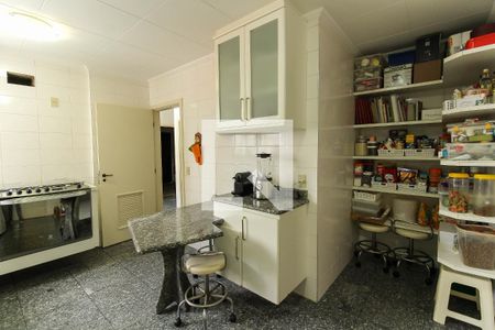 Apartamento à venda com 150m², 3 quartos e 2 vagas Apartamento à venda com 150m², 3 quartos e 2 vagasCozinha