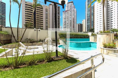 Apartamento à venda com 150m², 3 quartos e 2 vagas Apartamento à venda com 150m², 3 quartos e 2 vagasPiscina