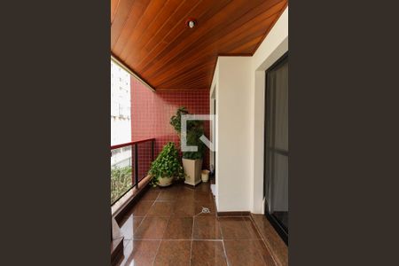 Apartamento à venda com 150m², 3 quartos e 2 vagas Apartamento à venda com 150m², 3 quartos e 2 vagasVaranda da Sala