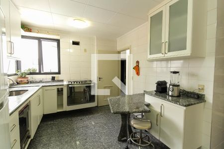 Apartamento à venda com 150m², 3 quartos e 2 vagas Apartamento à venda com 150m², 3 quartos e 2 vagasCozinha