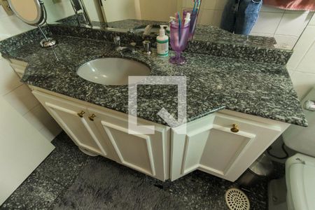 Apartamento à venda com 150m², 3 quartos e 2 vagas Apartamento à venda com 150m², 3 quartos e 2 vagasBanheiro da Suíte 2