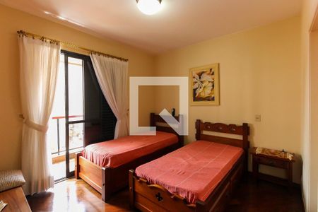 Apartamento à venda com 150m², 3 quartos e 2 vagas Apartamento à venda com 150m², 3 quartos e 2 vagasSuíte