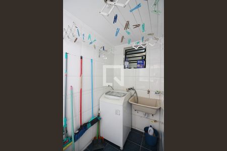 Apartamento à venda com 108m², 3 quartos e 1 vagaÁrea de Serviço