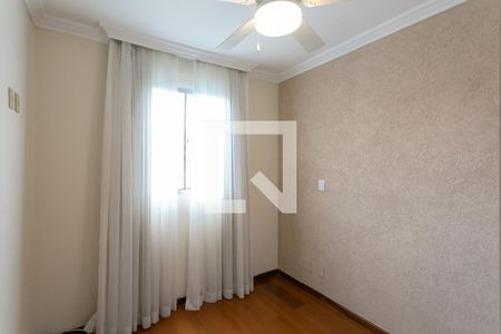 Quarto 1 de apartamento para alugar com 2 quartos, 60m² em Fernão Dias, Belo Horizonte