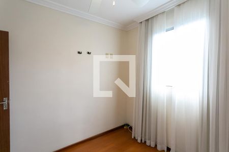 Quarto 1 de apartamento para alugar com 2 quartos, 60m² em Fernão Dias, Belo Horizonte