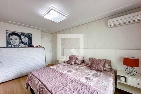 Apartamento à venda com 200m², 3 quartos e 6 vagasSuíte 1