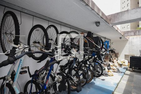 Apartamento para alugar com 75m², 3 quartos e 2 vagas Apartamento para alugar com 75m², 3 quartos e 2 vagasBicicletário