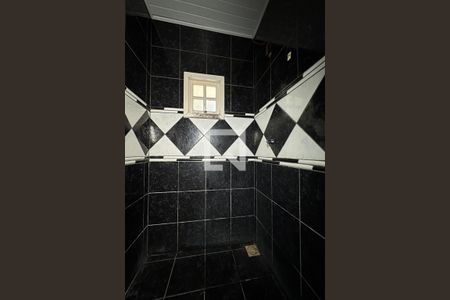 Casa à venda com 140m², 3 quartos e 2 vagasBanheiro