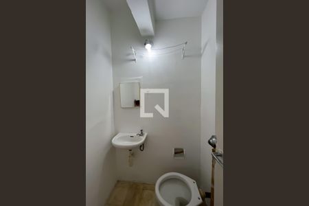 Apartamento à venda com 82m², 2 quartos e 1 vaga Apartamento à venda com 82m², 2 quartos e 1 vagaBanheiro de serviço
