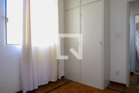 Quarto de apartamento à venda com 2 quartos, 84m² em Calafate, Belo Horizonte