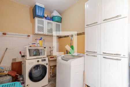 Casa à venda com 200m², 3 quartos e 2 vagas Casa à venda com 200m², 3 quartos e 2 vagasÁrea de Serviço