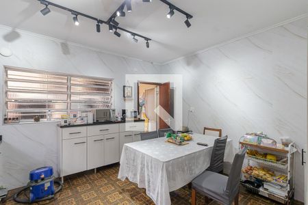 Casa à venda com 200m², 3 quartos e 2 vagas Casa à venda com 200m², 3 quartos e 2 vagasCozinha