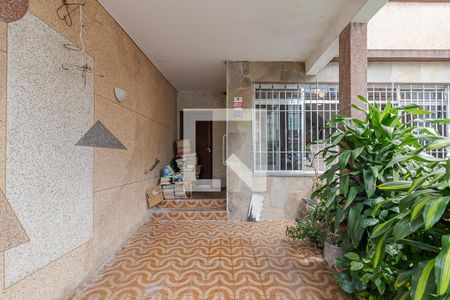 Casa à venda com 200m², 3 quartos e 2 vagas Casa à venda com 200m², 3 quartos e 2 vagasGaragem