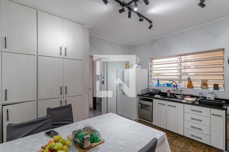 Casa à venda com 200m², 3 quartos e 2 vagas Casa à venda com 200m², 3 quartos e 2 vagasCozinha