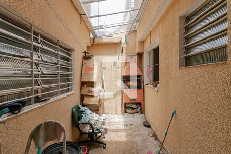 Casa à venda com 200m², 3 quartos e 2 vagas Casa à venda com 200m², 3 quartos e 2 vagasQuintal