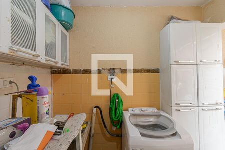 Casa à venda com 200m², 3 quartos e 2 vagas Casa à venda com 200m², 3 quartos e 2 vagasÁrea de Serviço