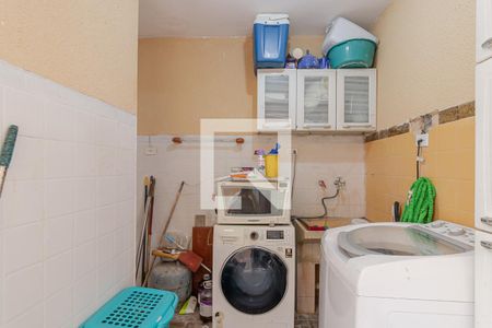 Casa à venda com 200m², 3 quartos e 2 vagas Casa à venda com 200m², 3 quartos e 2 vagasÁrea de Serviço