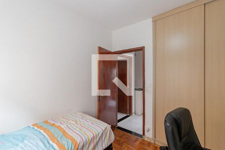 Casa à venda com 200m², 3 quartos e 2 vagas Casa à venda com 200m², 3 quartos e 2 vagasQuarto 2