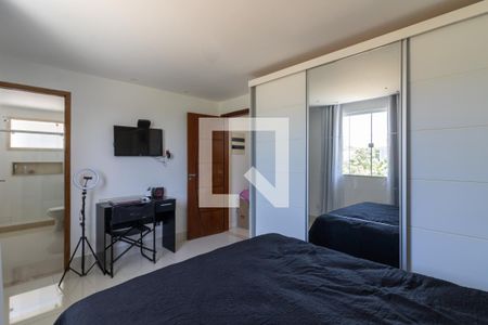 Casa de condomínio à venda com 330m², 4 quartos e 3 vagasSuíte 3