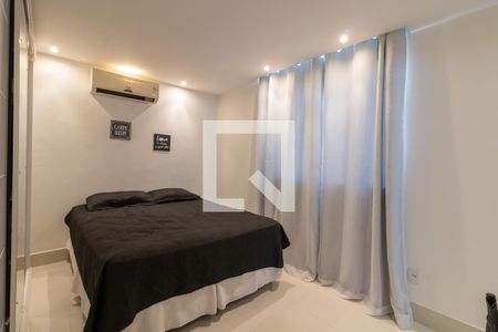 Casa de condomínio à venda com 330m², 4 quartos e 3 vagasSuíte 3