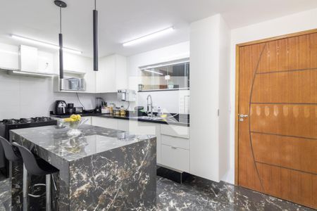 Casa de condomínio à venda com 330m², 4 quartos e 3 vagasCozinha