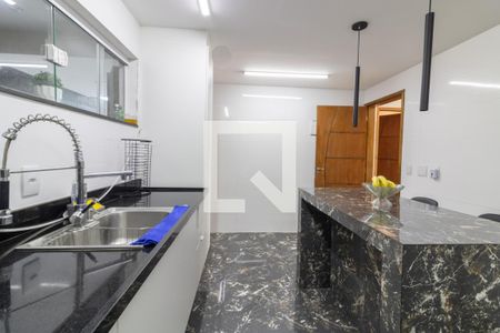 Casa de condomínio à venda com 330m², 4 quartos e 3 vagasCozinha