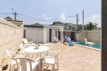 Casa de condomínio à venda com 330m², 4 quartos e 3 vagasÁrea externa 