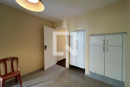 Casa à venda com 267m², 4 quartos e 3 vagas Casa à venda com 267m², 4 quartos e 3 vagasCopa